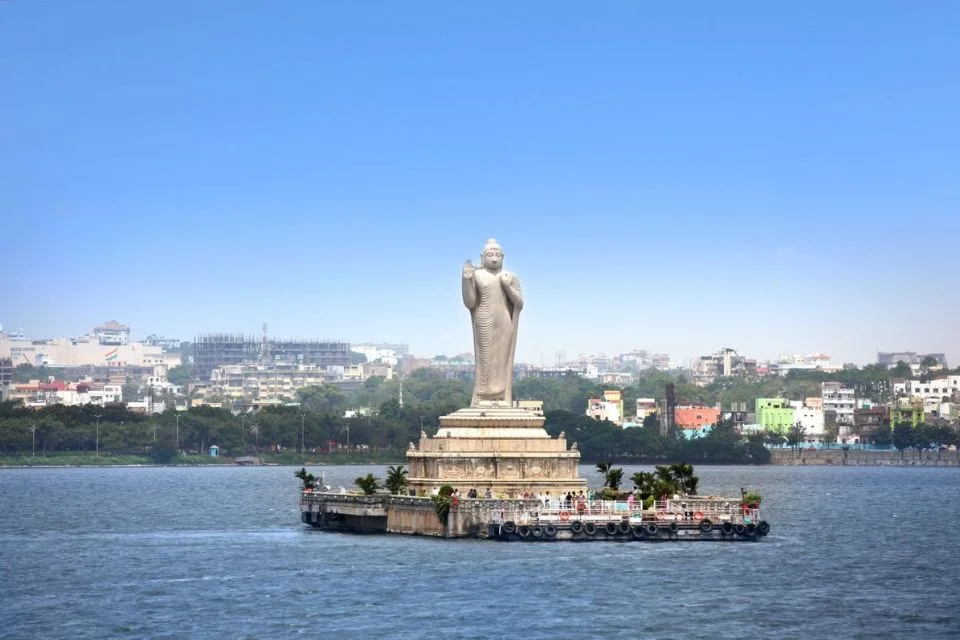 Hussain Sagar Lake & Buddha Statue